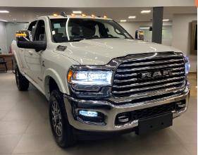 RAM 3500 6.7 I6 TURBO DIESEL LIMITED LONGHORN CD 4X4  AUTOMÁTICO